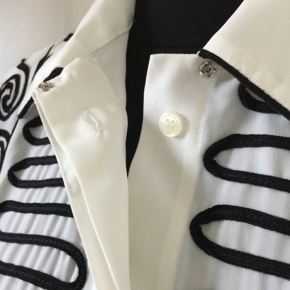 Vintage 80s FIGI SPORT Ivory with Black Applique Blouse Size 8 Small - Picture 3 of 8